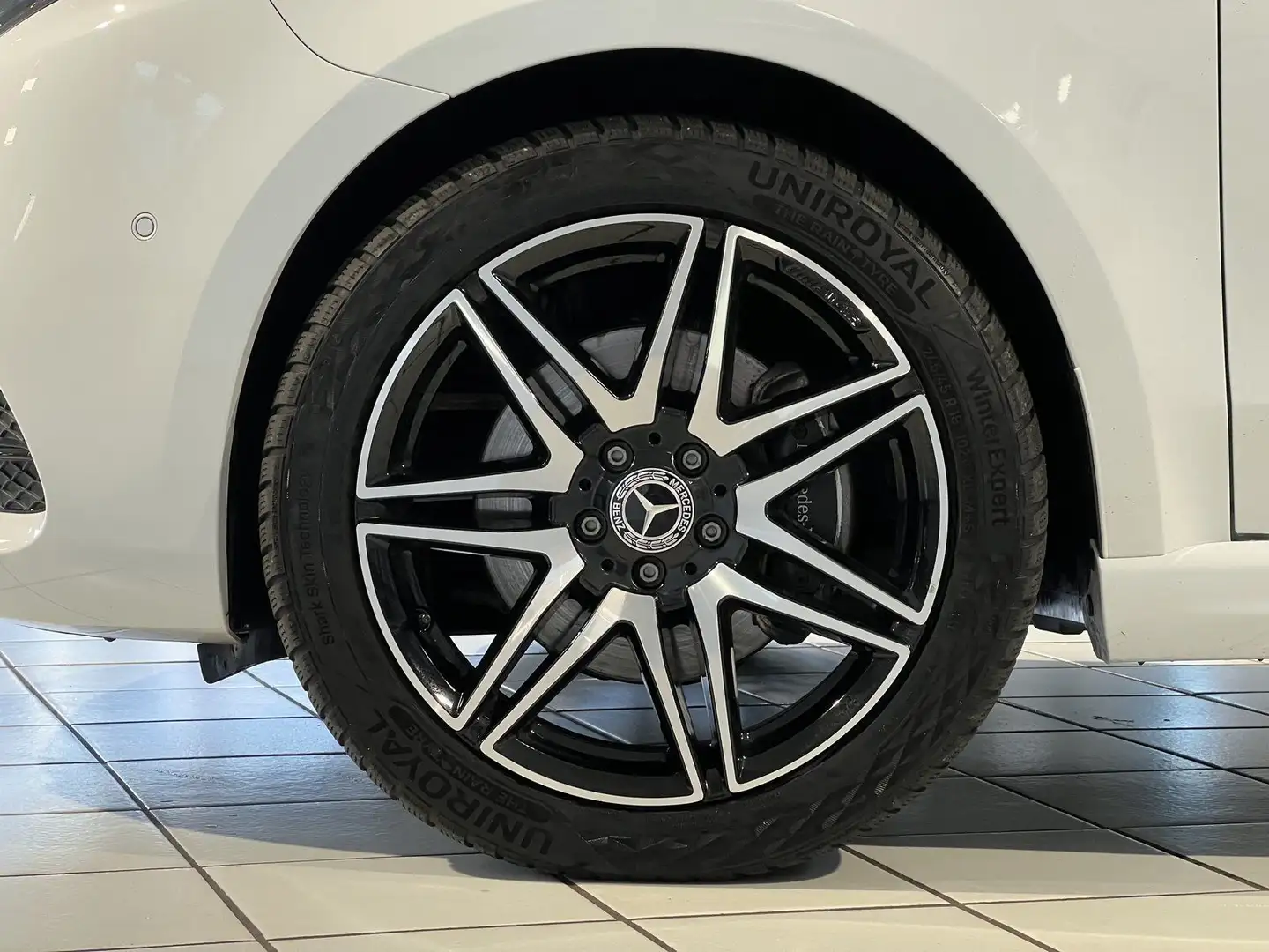 Mercedes-Benz V 300 V300 Avantagrde AMG Edition Tisch-Paket+AIRMATIC Weiß - 2