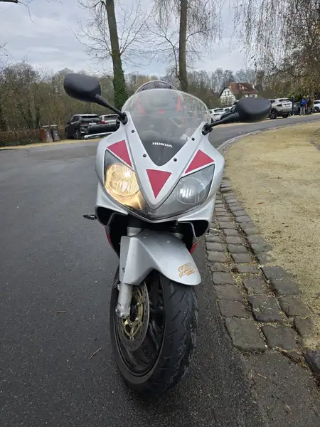 Honda CBR 600 - foto 6