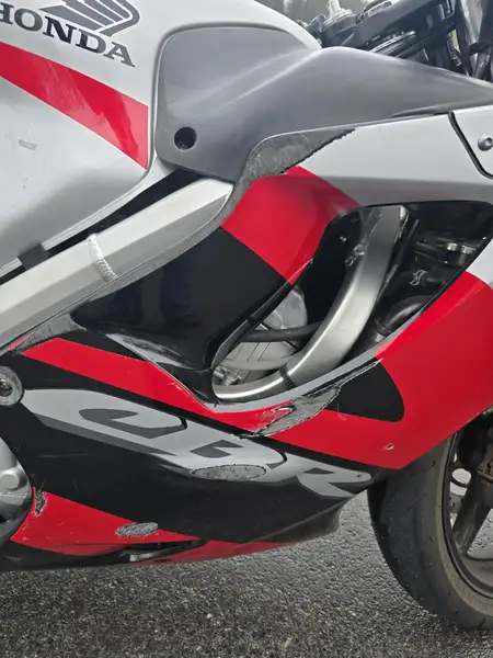 Honda CBR 600 - foto 3