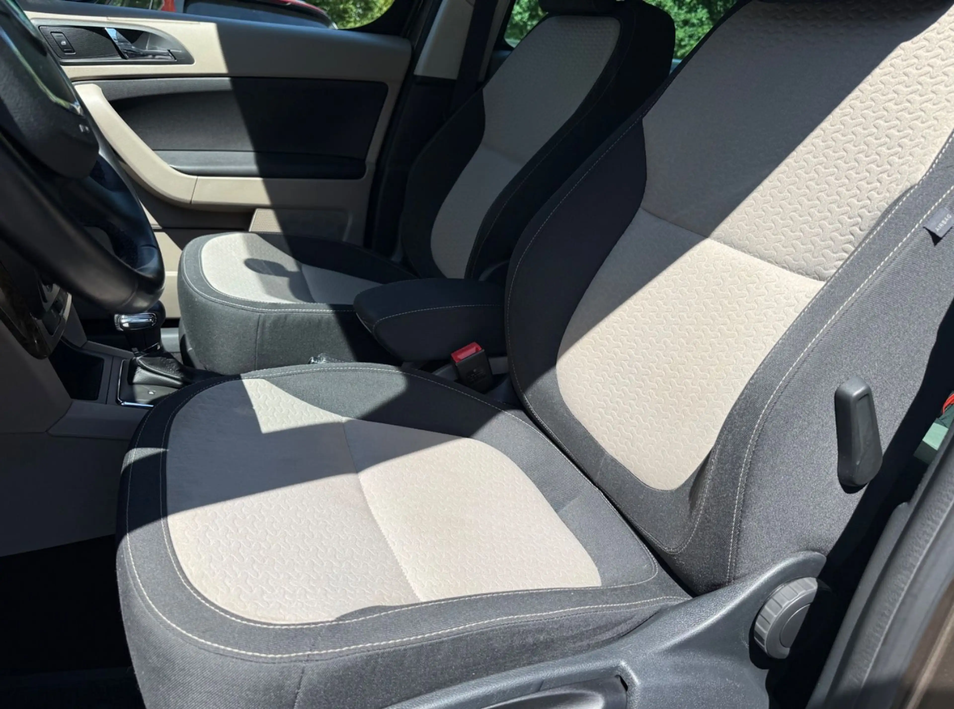 Skoda Yeti Skoda Yeti 1.8 TSI DSG 4x4 Elegance 78.500 km — photo 12