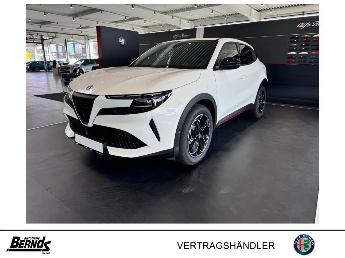 Alfa Romeo Junior 1.2 VGT Ibrida Speciale TECHNOLOGIE GLASSCHIEBED. Weiß - 1