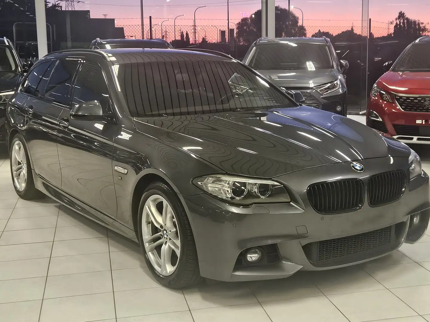 BMW 518 d 2.0D 110Kw Automat Euro 6 Année 2017,98000Km Gris - 2