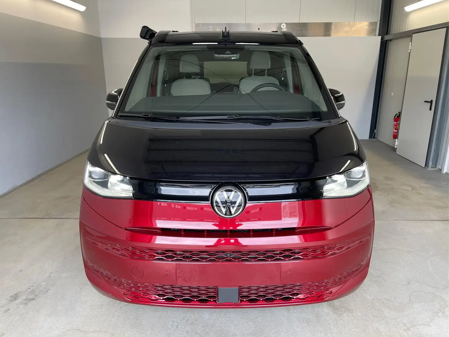 Volkswagen T7 California Beach Camper (eHybrid) eHybrid DSG 4Motion AHK+... Schwarz - 2