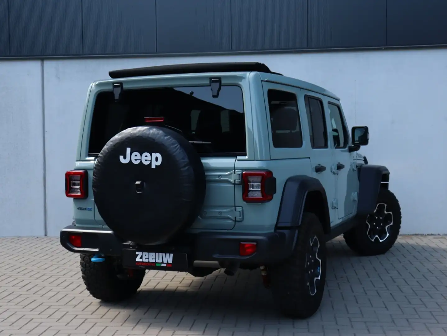 Jeep Wrangler Unlimited 4xe 380 PK Rubicon | Softtop | Leder | C Szürke - 2