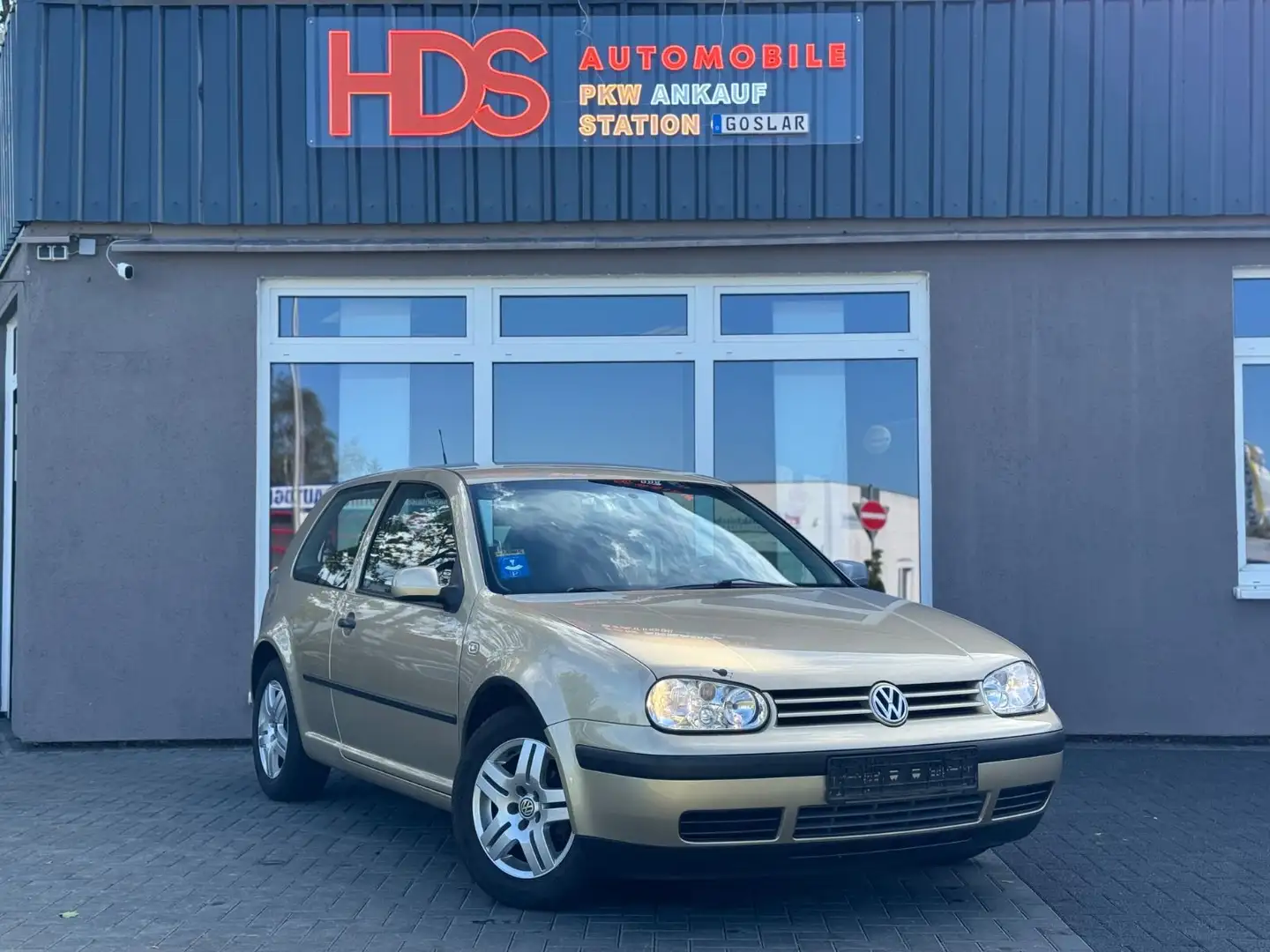 Volkswagen Golf 1.4 Special *Klima *Servo *AHK *Tüv Neu Or - 1