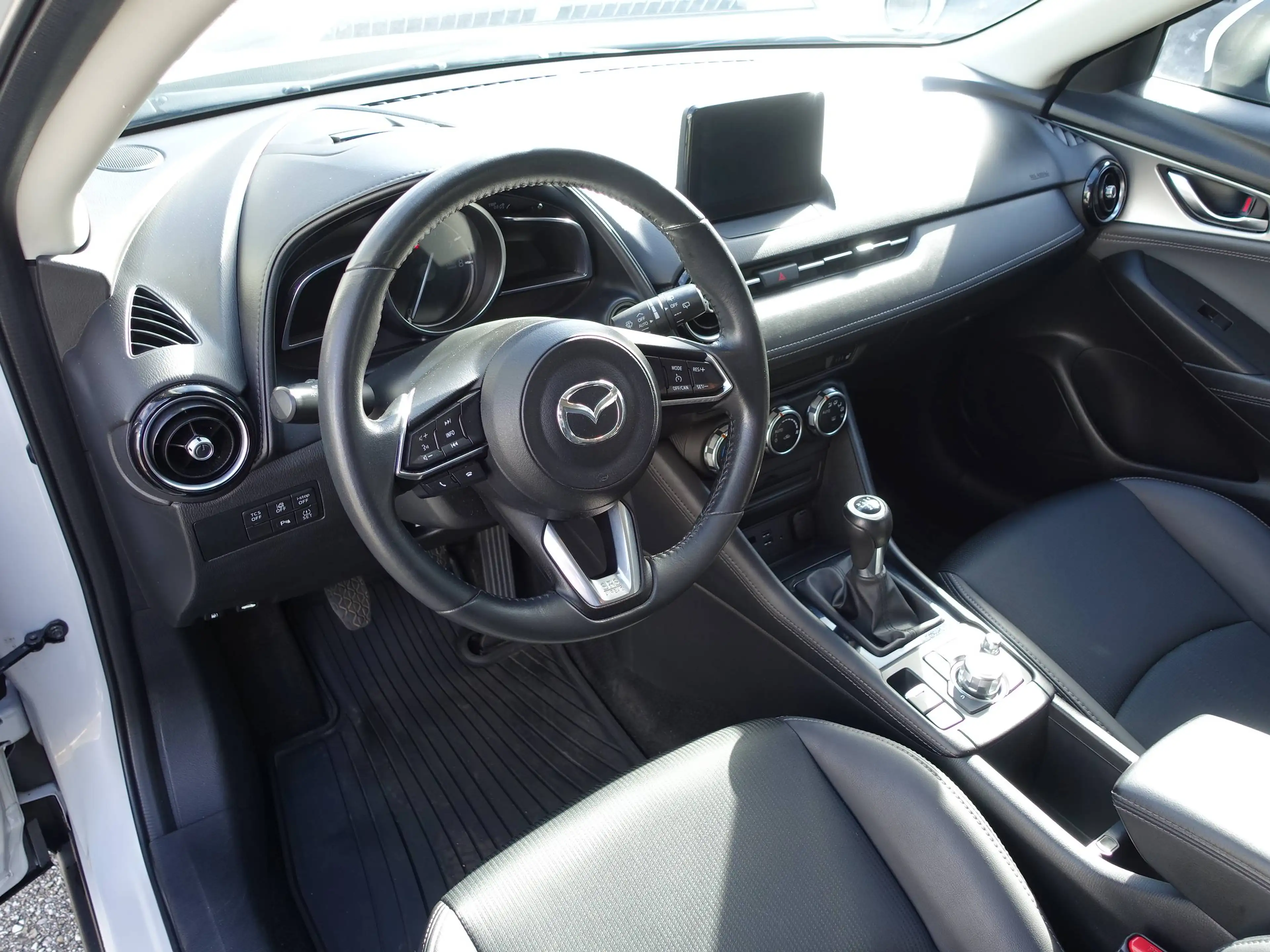 Mazda CX-3 CX-3/G150/AWD/REVOLUTION — photo 8