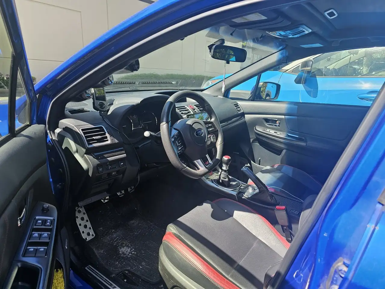 Subaru WRX снимка Subaru WRX