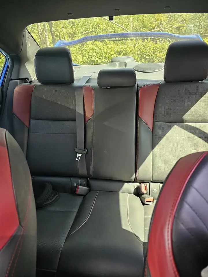 Subaru WRX снимка Subaru WRX