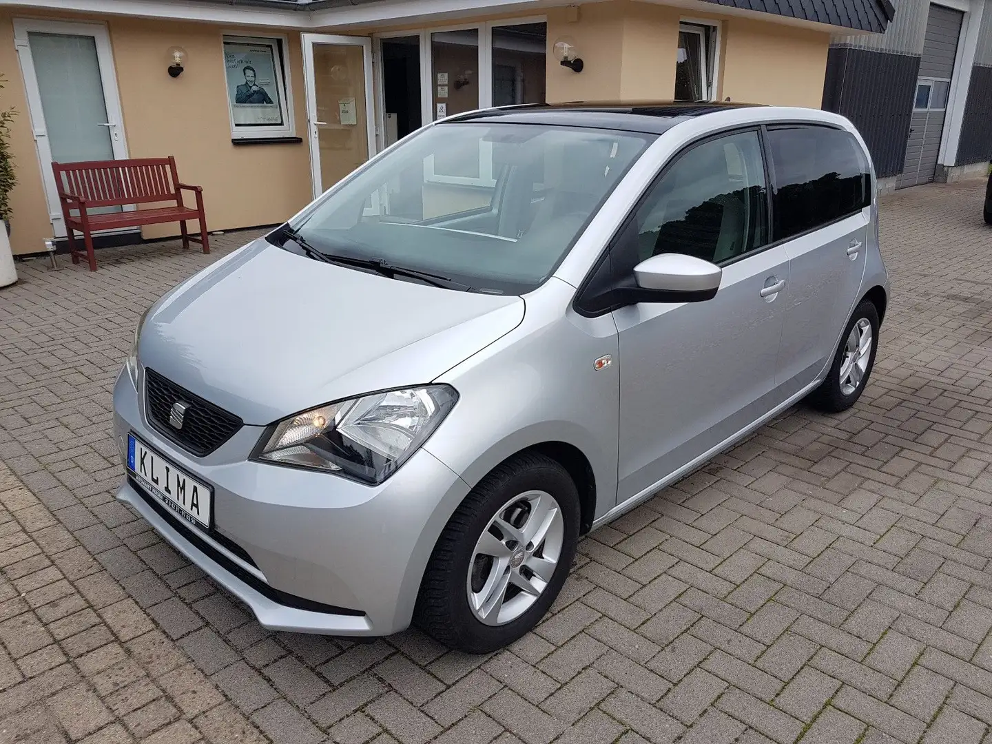 SEAT Mii Style Salsa  KLIMA  PANO/SSD  ALU  PDC  5 t Zilver - 1