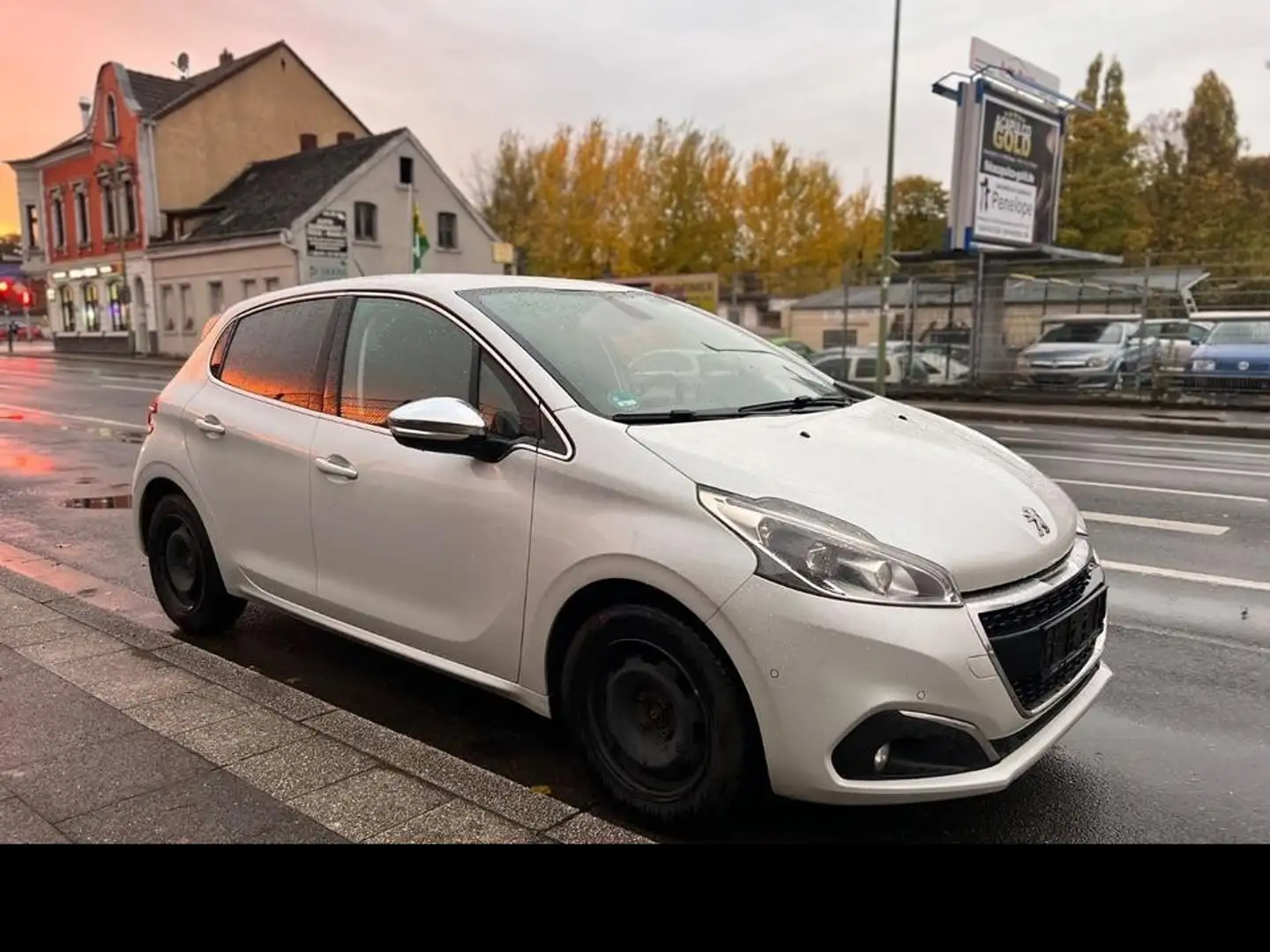 Peugeot 208 1.6 e-HDi 92ch ETG6 Allure - 2