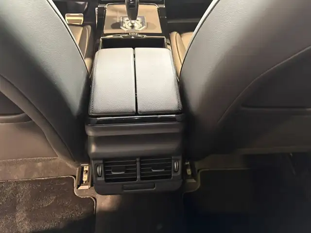 Land Rover Range Rover Evoque view 13
