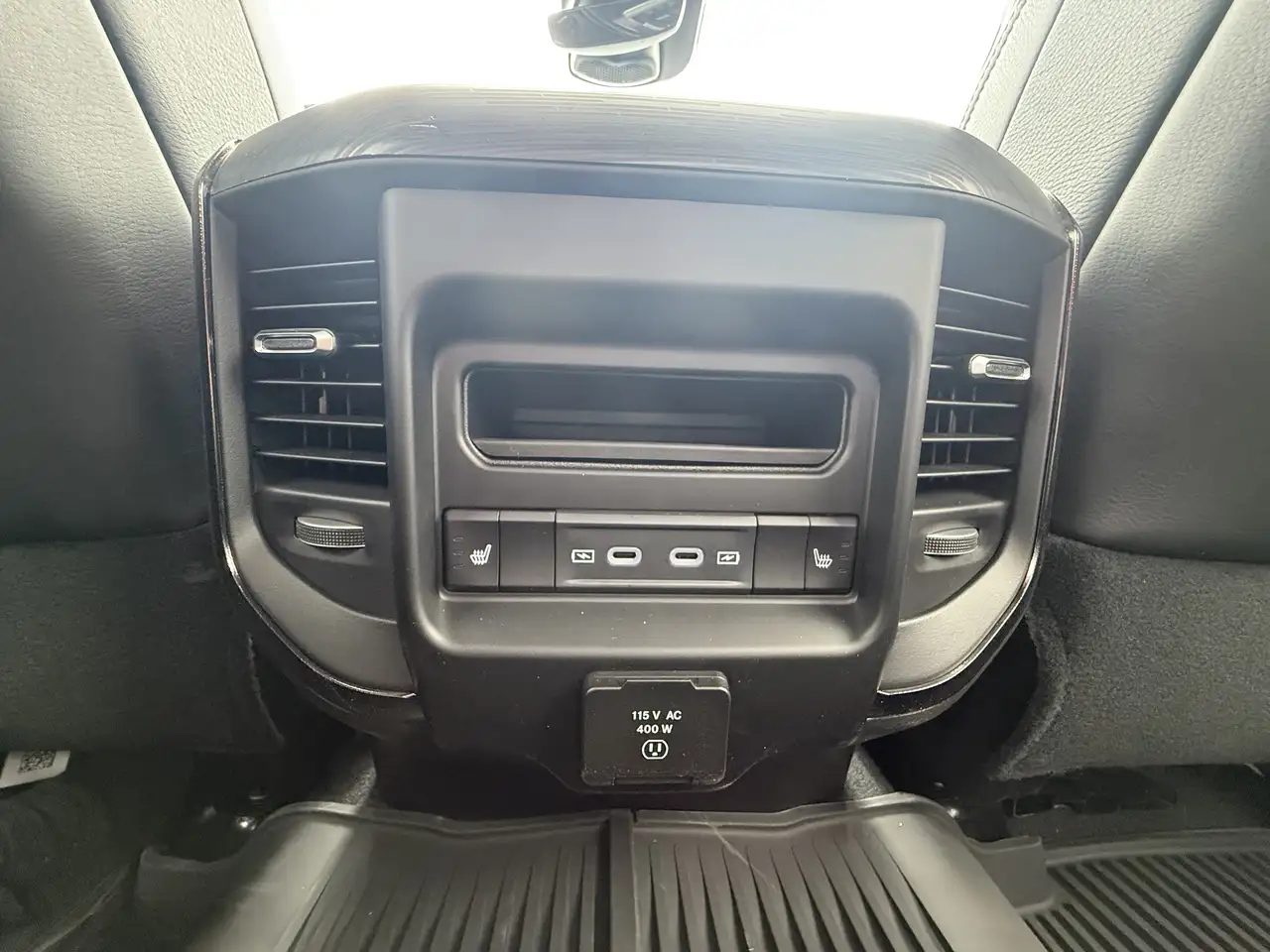 RAM 2500 снимка RAM 2500