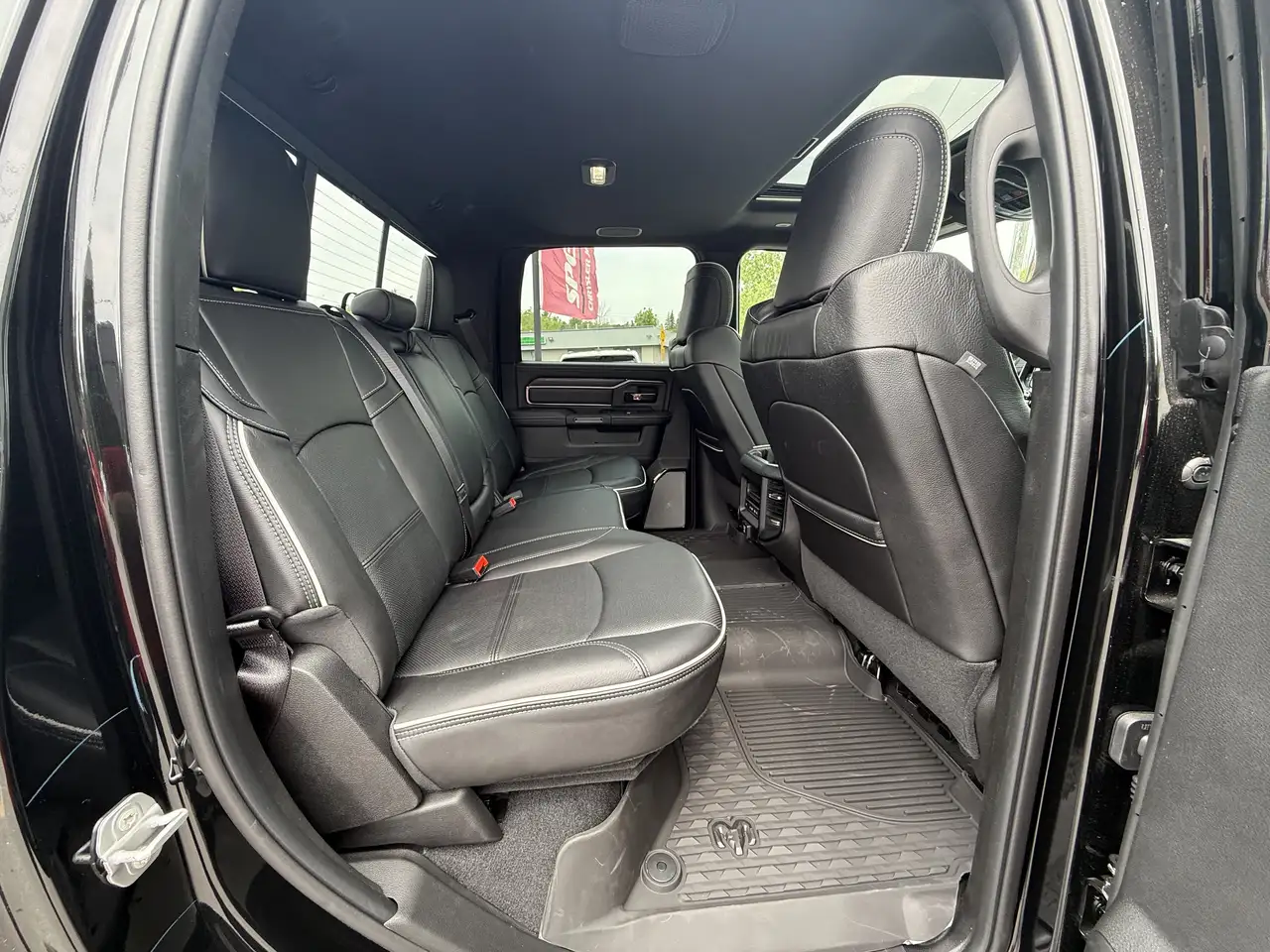 RAM 2500 снимка RAM 2500