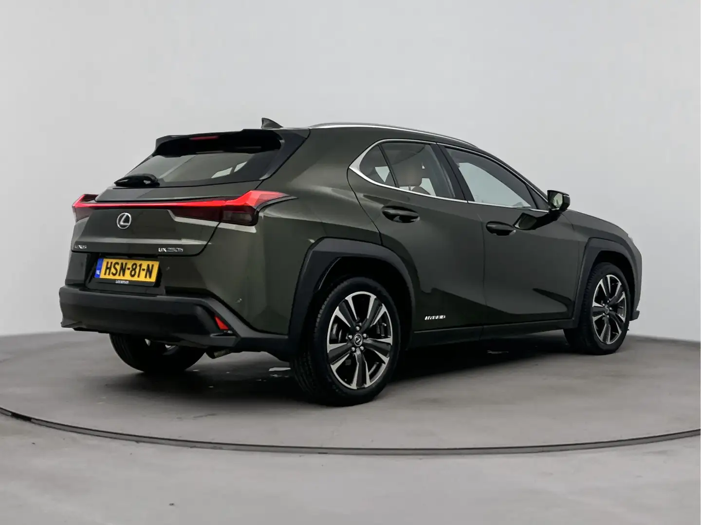 Lexus UX 250h Executive President Line | Mark Levinson Audio | S Brun - 2