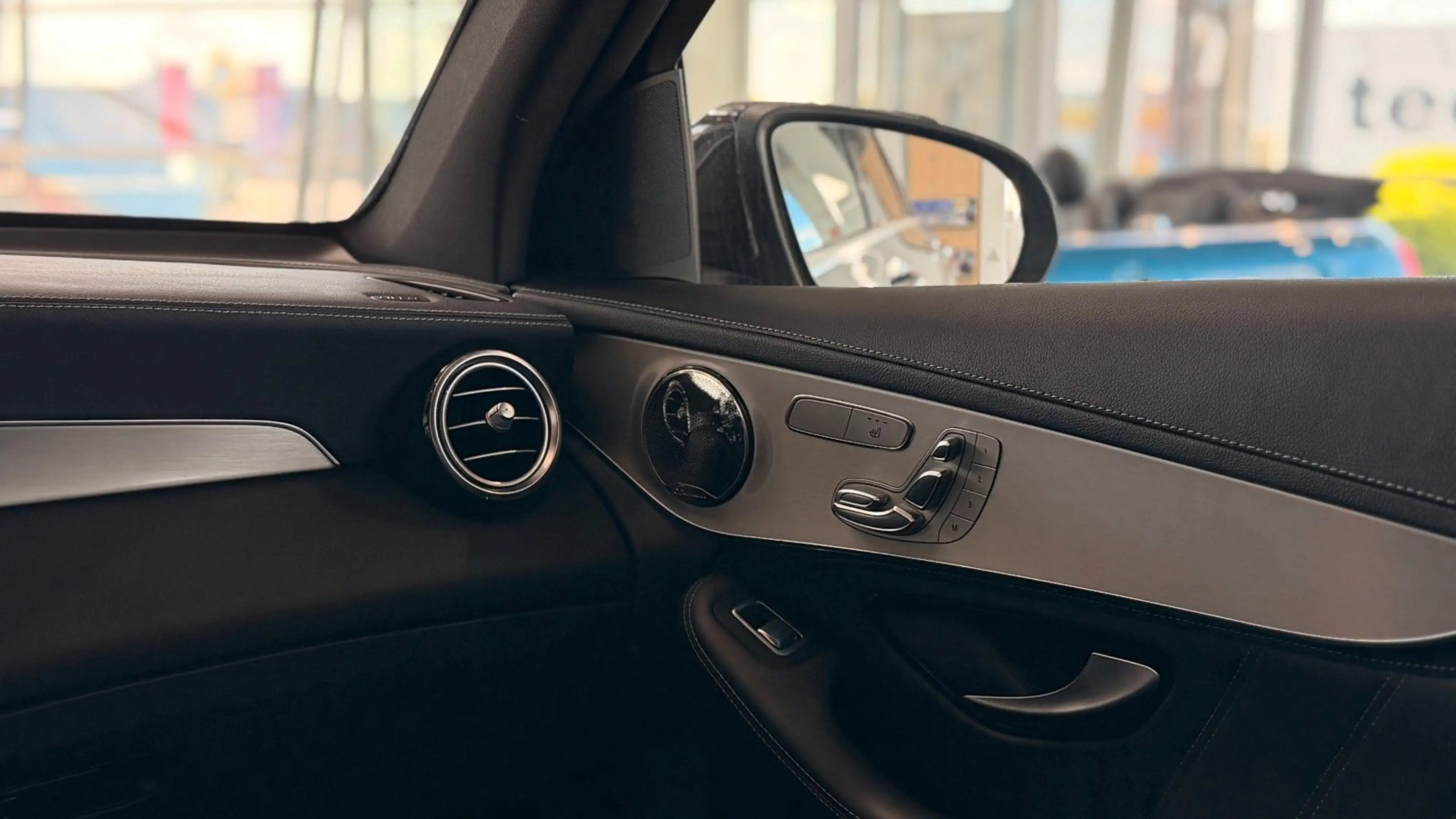 Mercedes-Benz GLC 63 AMG *4Matic*V8*Panorama*360Kamera*LED — photo 14
