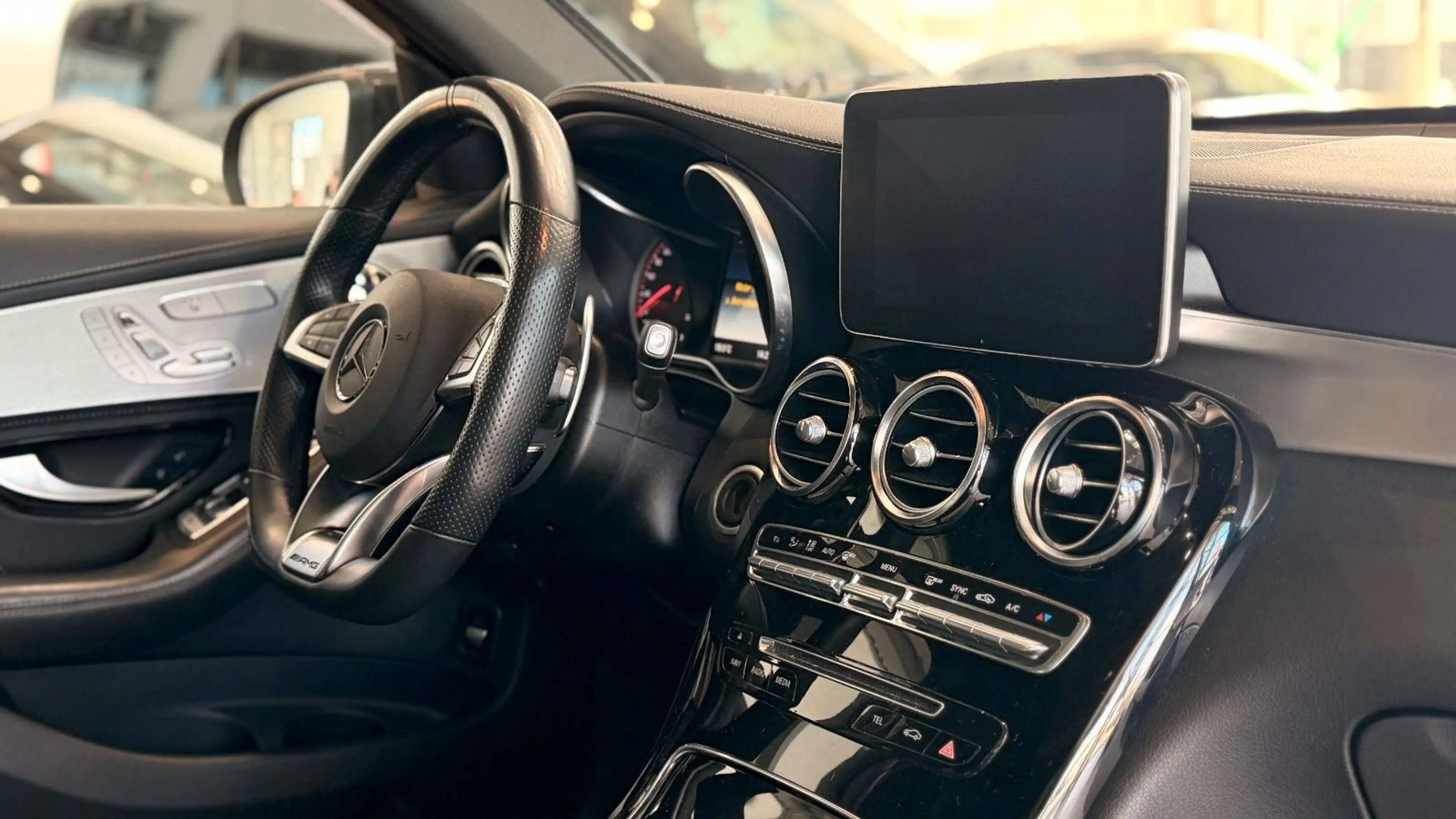 Mercedes-Benz GLC 63 AMG *4Matic*V8*Panorama*360Kamera*LED — photo 9