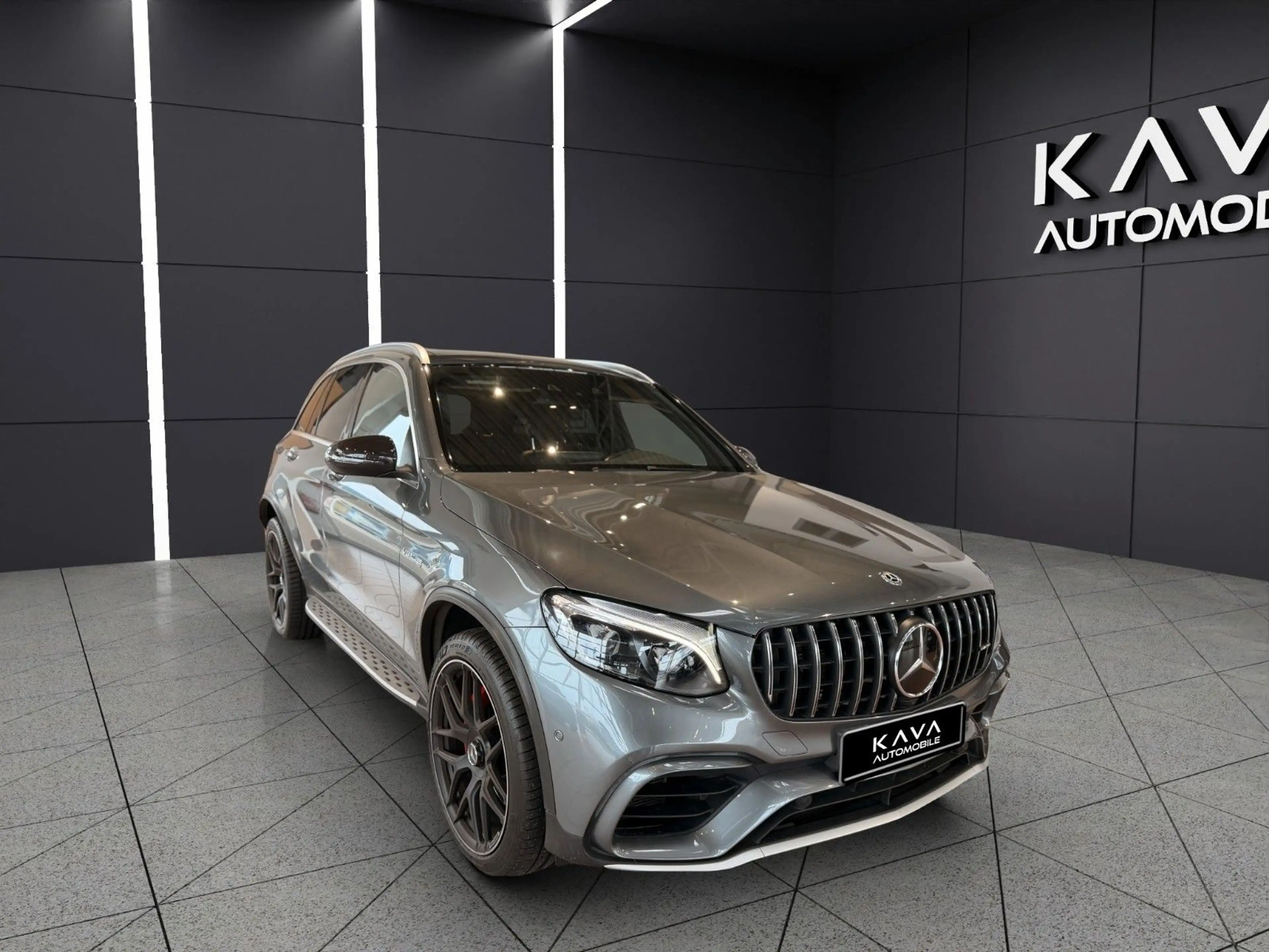 Mercedes-Benz GLC 63 AMG *4Matic*V8*Panorama*360Kamera*LED — photo 3