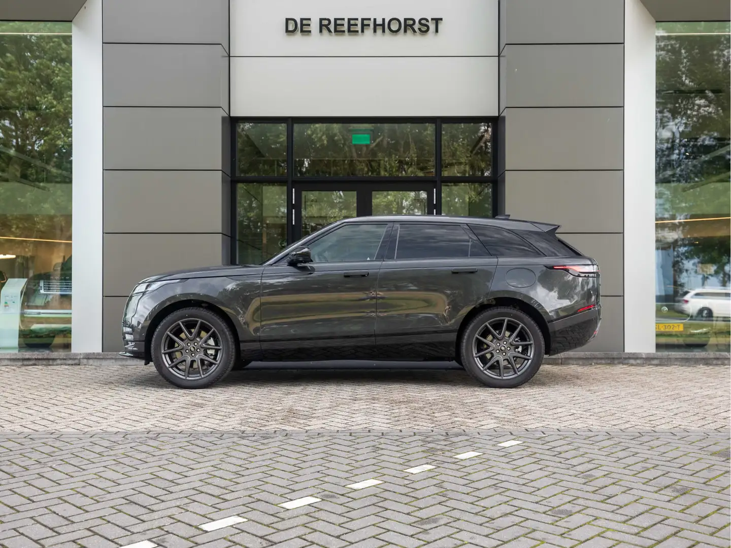 Land Rover Range Rover Velar P400e AWD Graphite Edition PHEV | Driver Assist Pa Schwarz - 2
