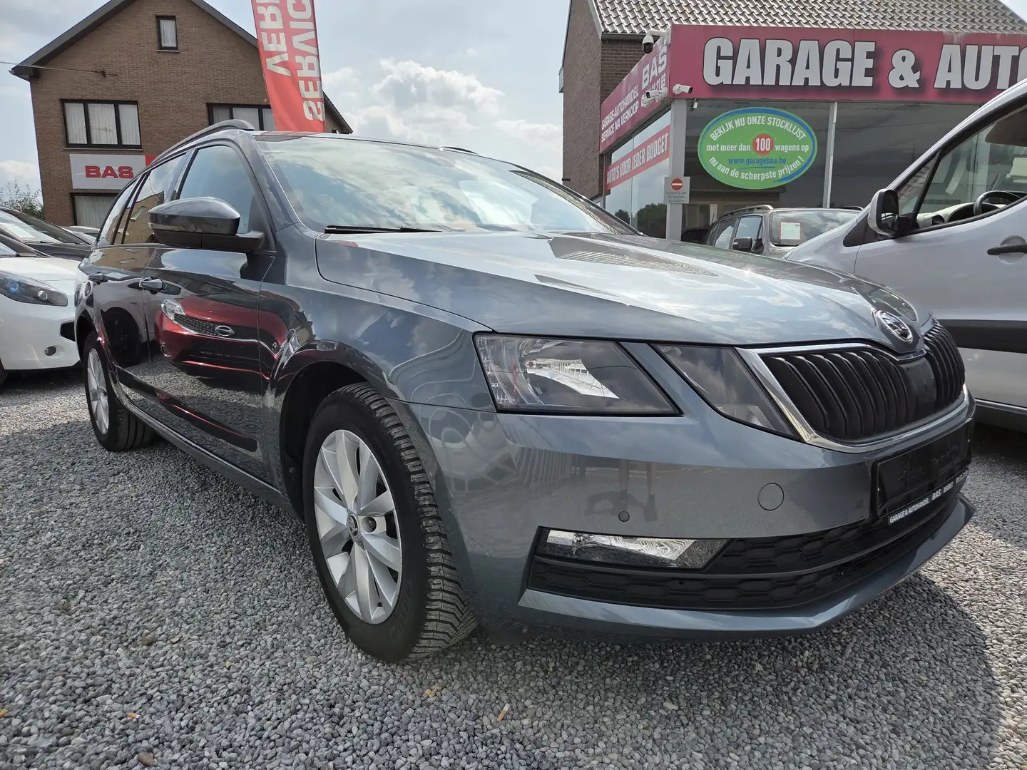 Skoda Octavia SW 1.6 CR TDi DSG☆NAVI☆ADAPCRUISE☆CARPLAY☆DAB☆CAM☆ Grijs - 2
