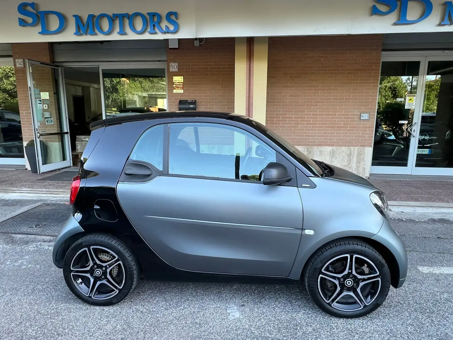 smart forTwo Fortwo 1.0 Passion 71cv twinamic Grigio - 2
