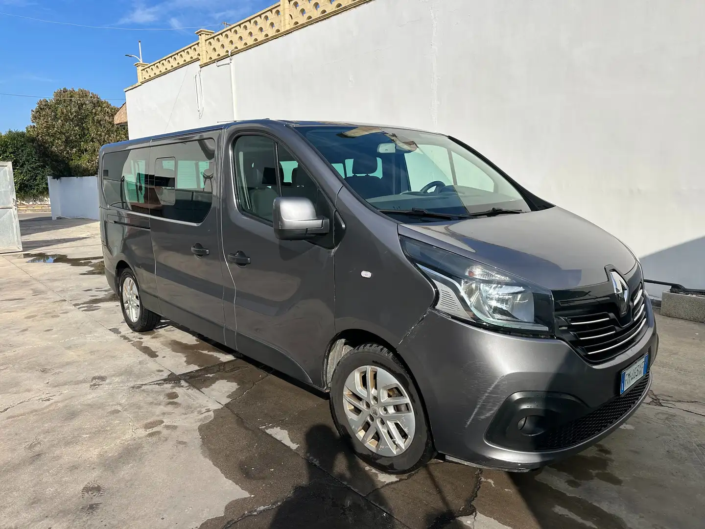Renault Trafic Grigio - 1