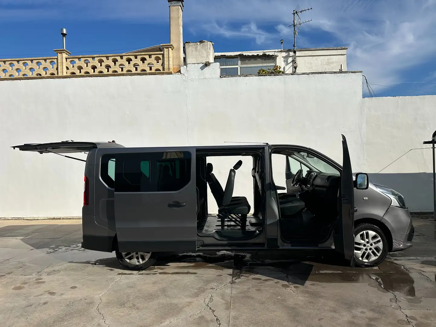 Renault Trafic Grigio - 2