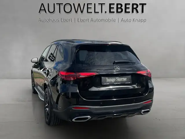 Mercedes-Benz GLC view 3