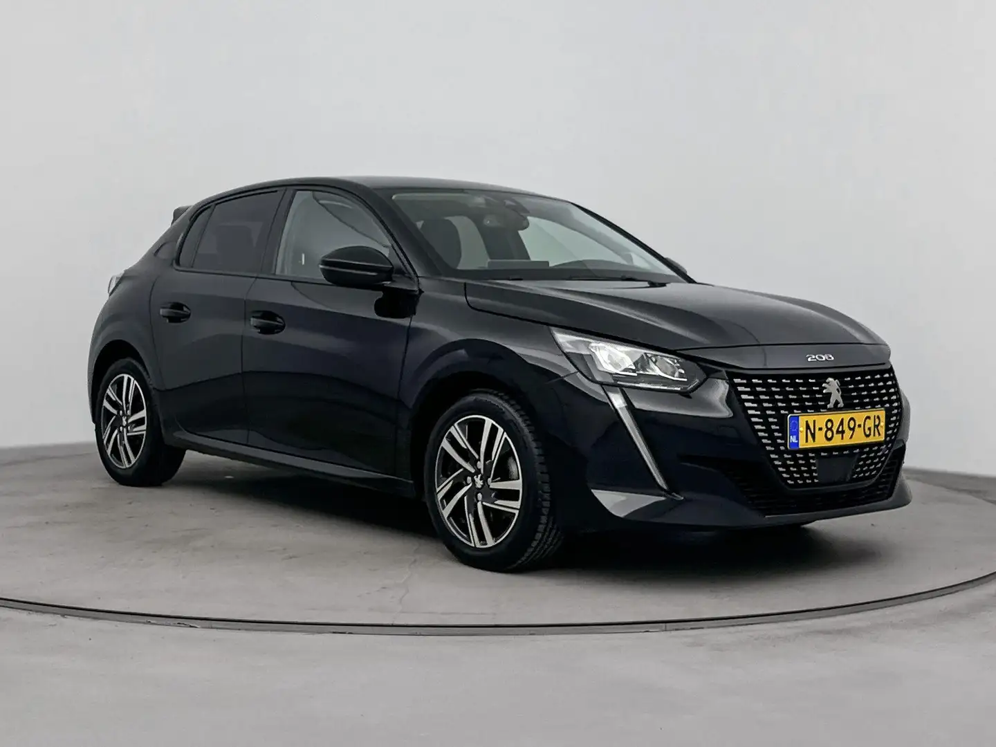 Peugeot 208 1.2 100pk Allure Pack | Automaat | Navigatie | Ach Zwart - 2