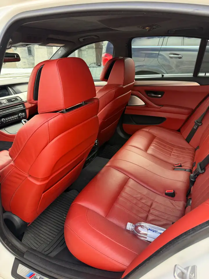 BMW M5 снимка BMW M5