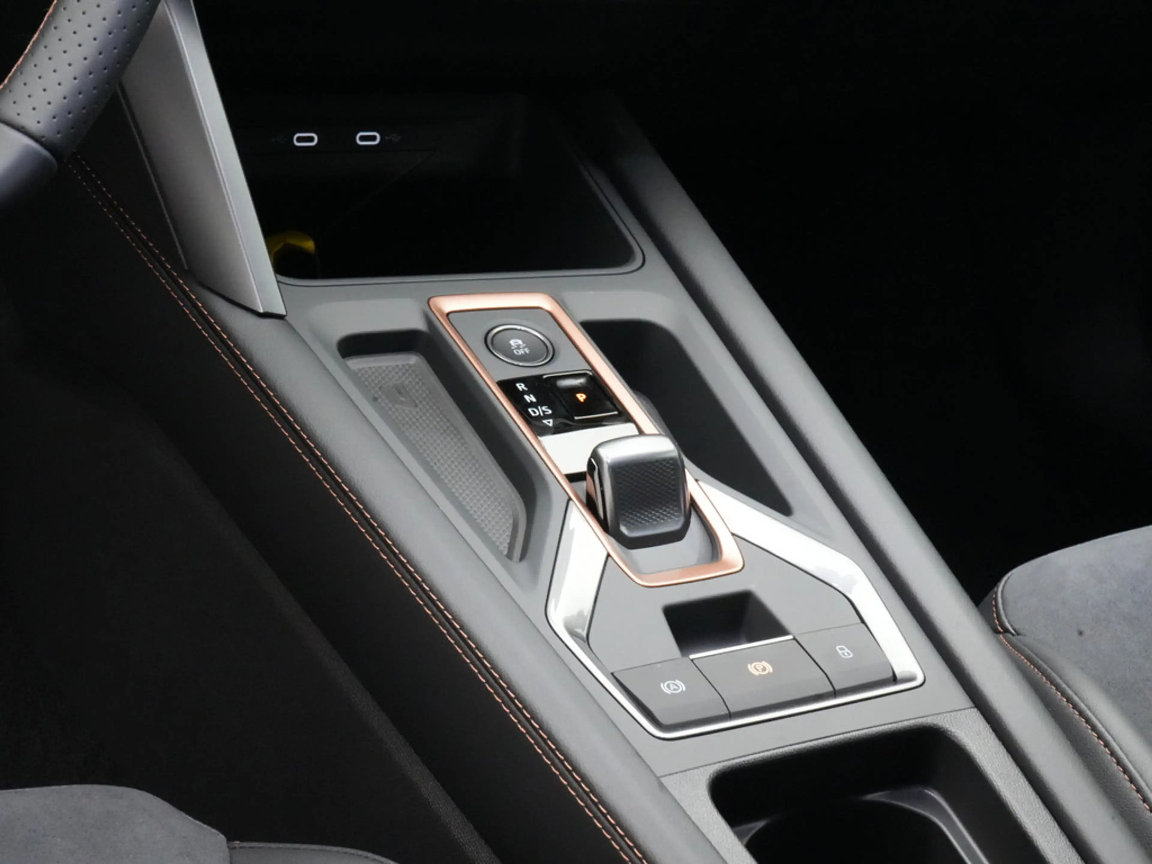 CUPRA Leon Sportstourer VZ DSG e-Hybrid MATRIX AHK — photo 11
