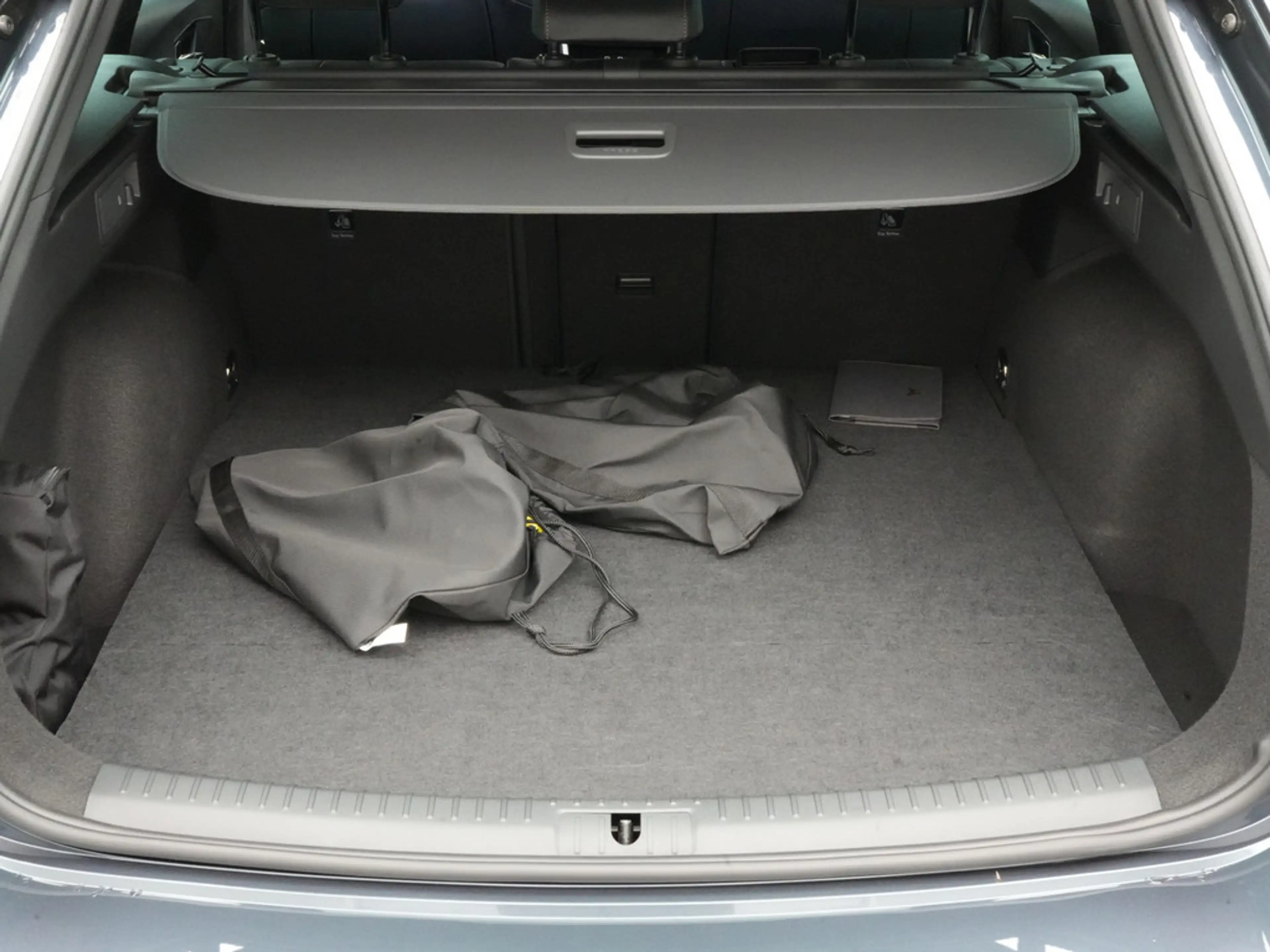 CUPRA Leon Sportstourer VZ DSG e-Hybrid MATRIX AHK — photo 5