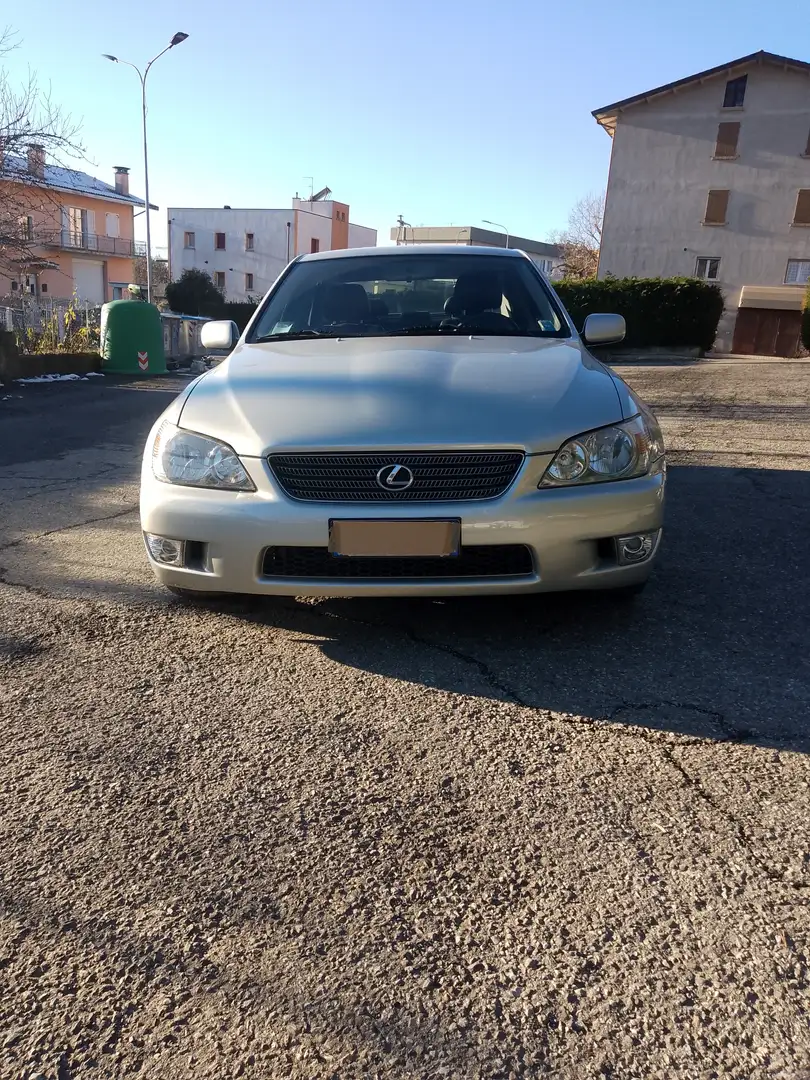 Lexus IS 200 IS I 1999 Berlina 2.0 Plateado - 2