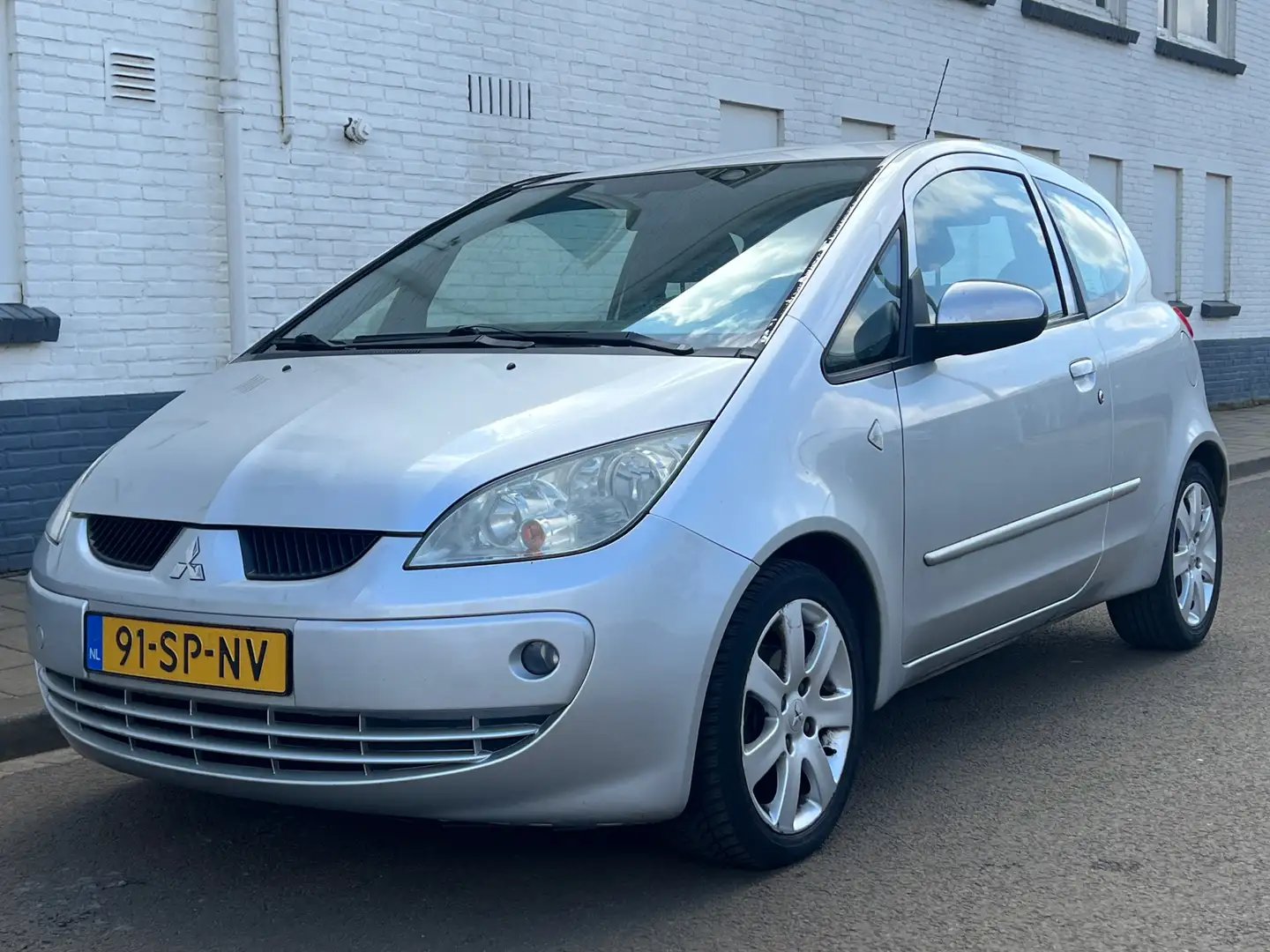 Mitsubishi Colt 1.3 Heartbeat|Airco|Elektr.ramen|APK 12/2025 Šedá - 2