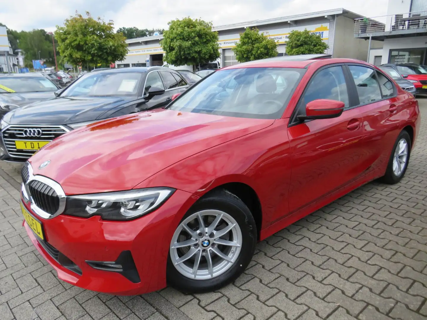 BMW 320 dA Advantage *LED *SD *NAVI Rot - 1