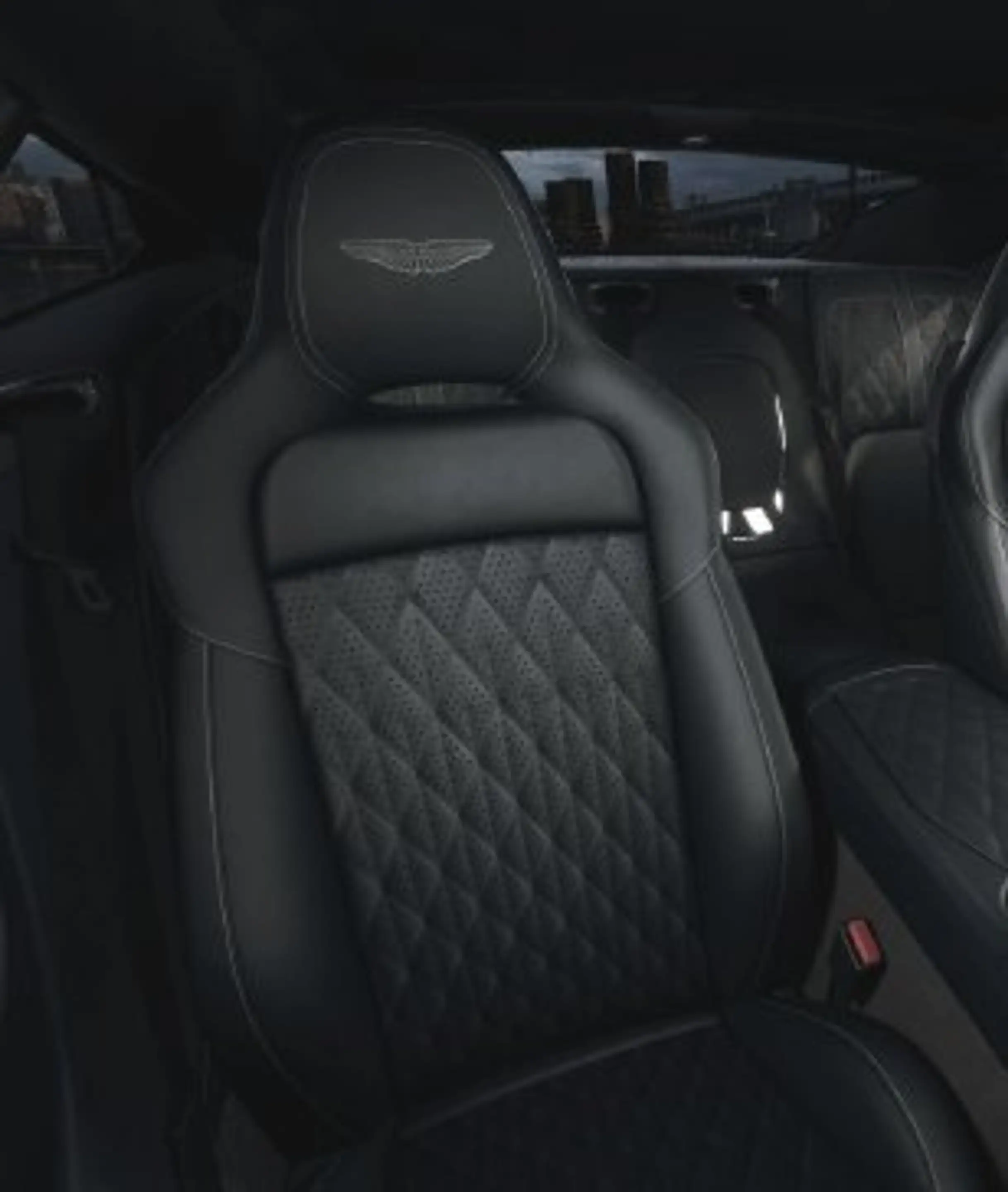 Aston Martin DB12 4.0L V8 680CV — photo 3
