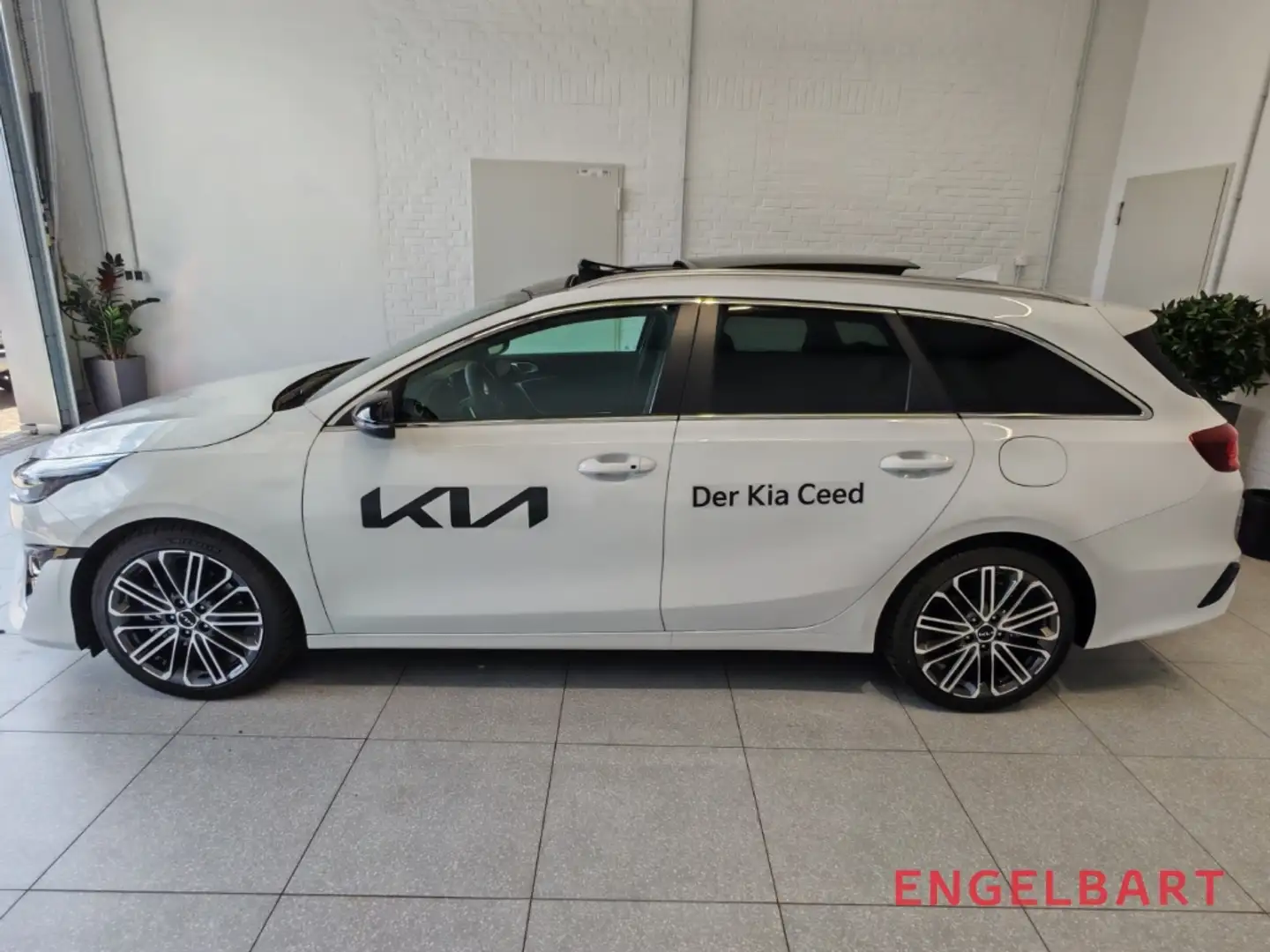 Kia Ceed SW / cee'd SW GT-Line 1.5 Techno-Paket Leder-Paket Glasdach Weiß - 2