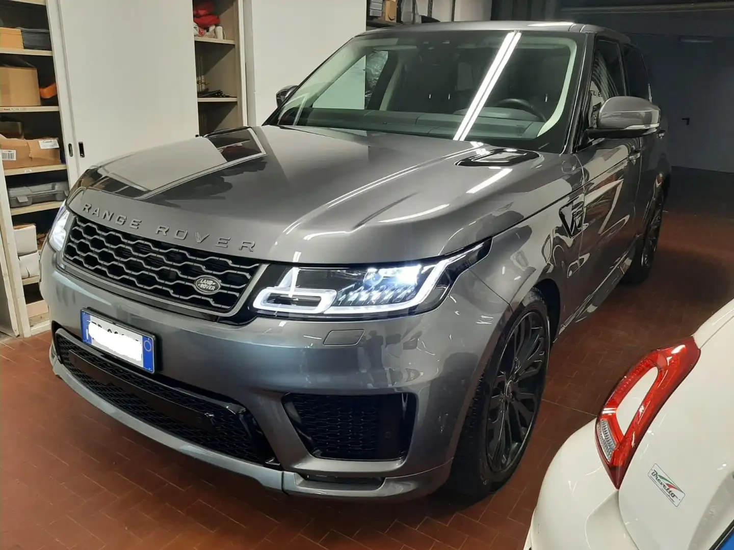 Land Rover Range Rover Sport 3.0 tdV6 HSE Dynamic 249cv auto/Da vetrina! Grau - 2