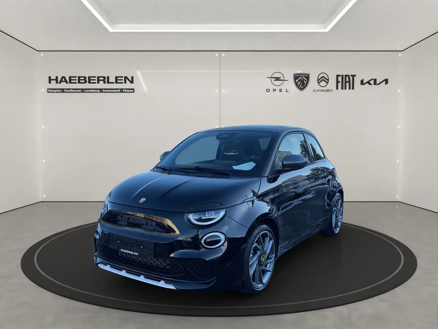 Abarth 500e 500 e Abarth SHZ+Kam.+KeyLess+KlimaA+LM+PDC+AUT Black - 2