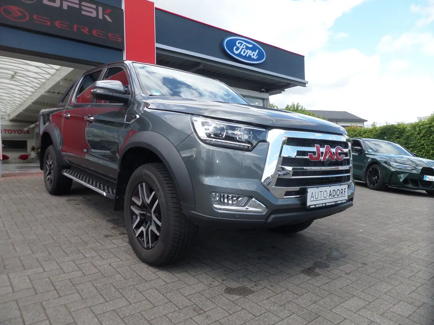 JAC 8 Pro Pick-Up Anhängekupplung und Sitzheizung Gris - 1