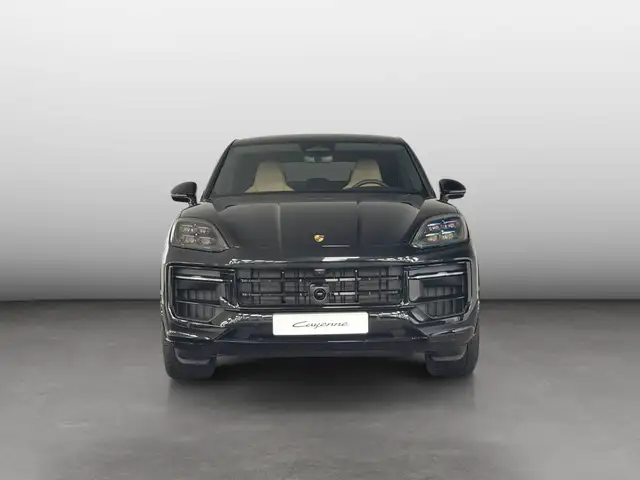 Porsche Cayenne view 8