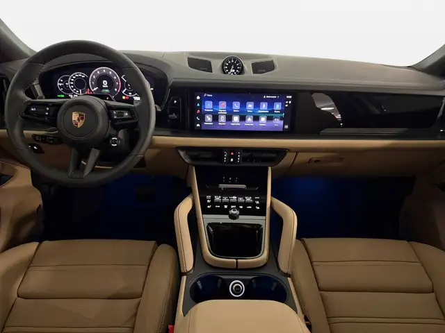 Porsche Cayenne view 11
