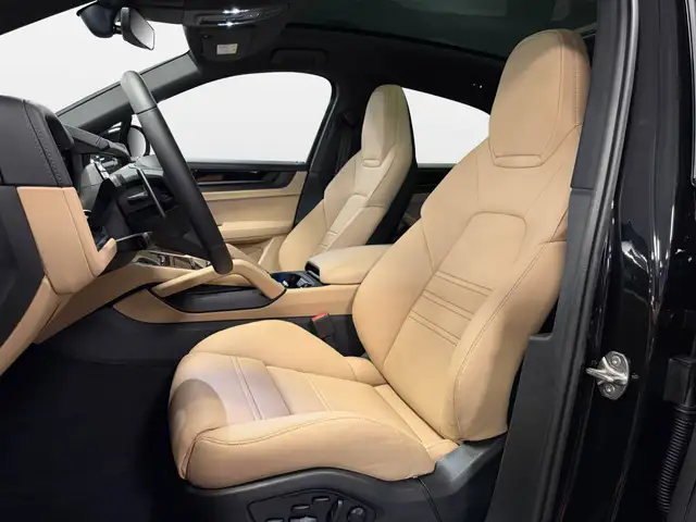 Porsche Cayenne view 14