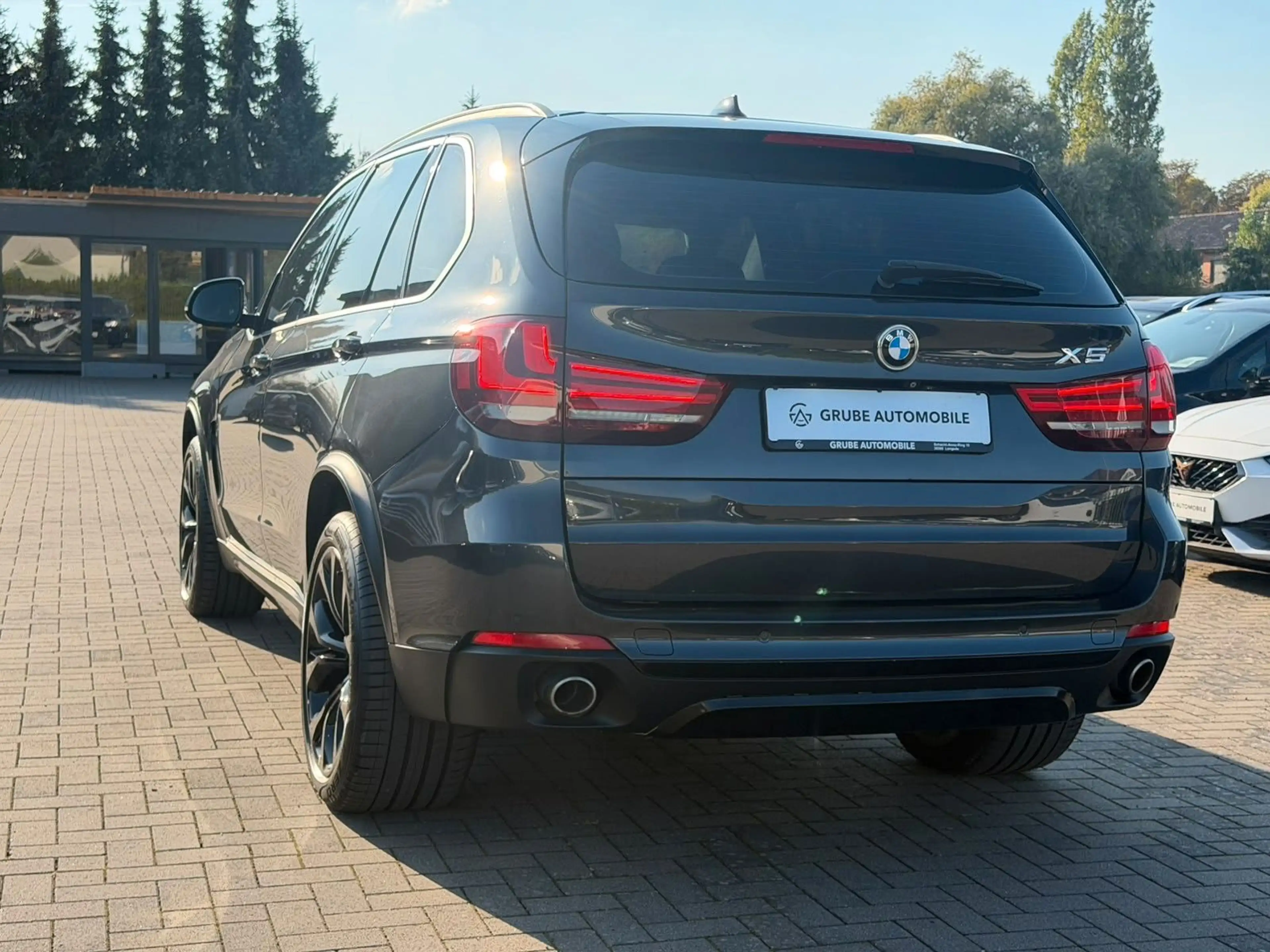 BMW X5 xDrive 30d LED*PANO*NAV*SHZ*TEMP*CAM*7SITZ — photo 7