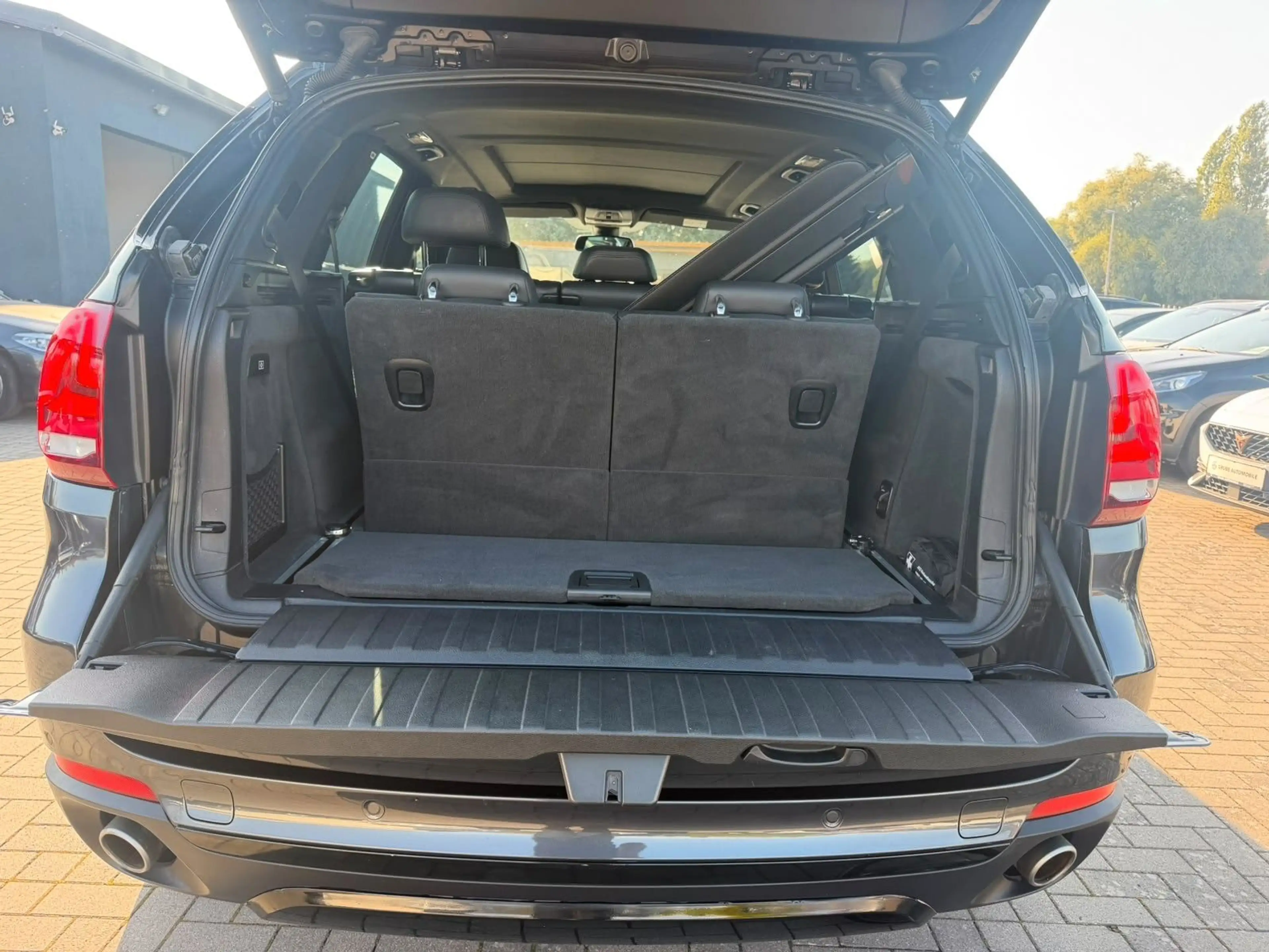 BMW X5 xDrive 30d LED*PANO*NAV*SHZ*TEMP*CAM*7SITZ — photo 14