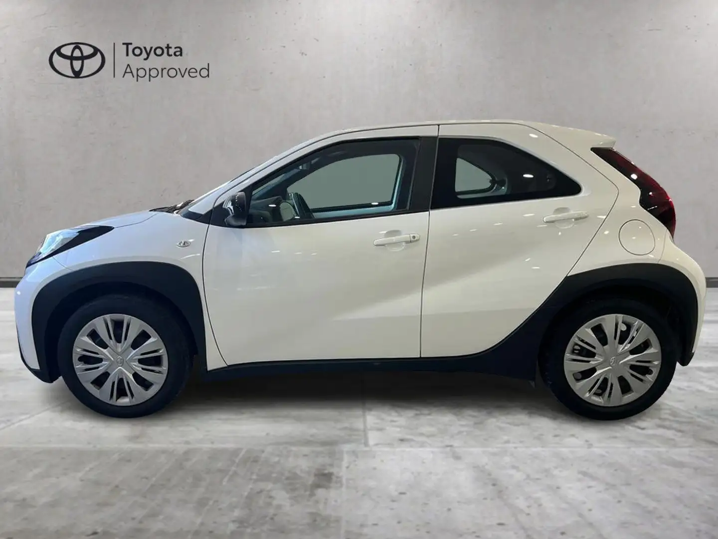 Toyota Aygo X Aygo X 1.0 Active 72cv s-cvt Weiß - 2