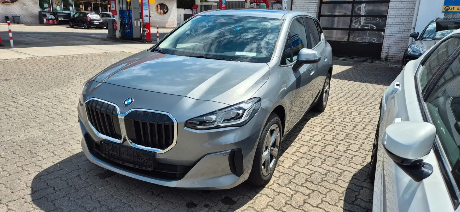 BMW 218 2 Active Tourer 218 d/Leder/LivePlus/Pano/Kam. Grijs - 2