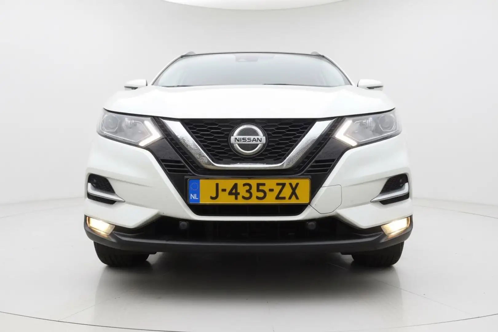 Nissan Qashqai 1.3 DIG-T N-Connecta Weiß - 2