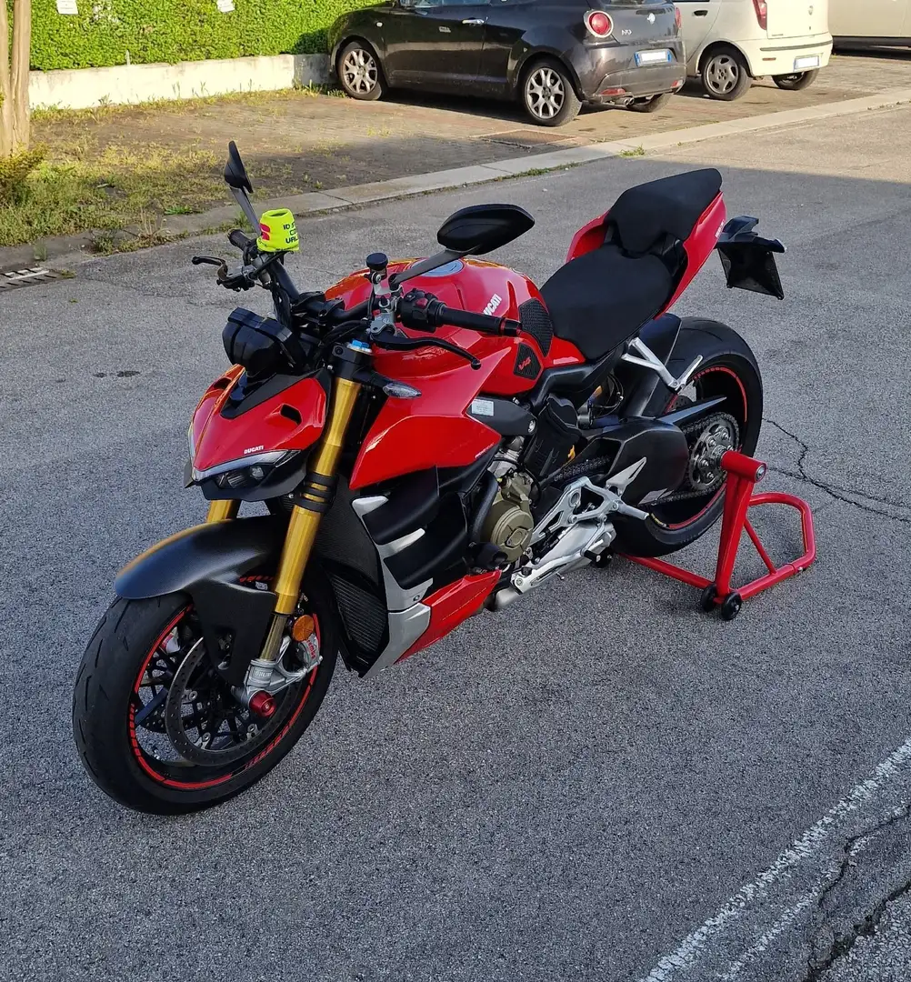 Ducati Streetfighter V4S Rosso - 1