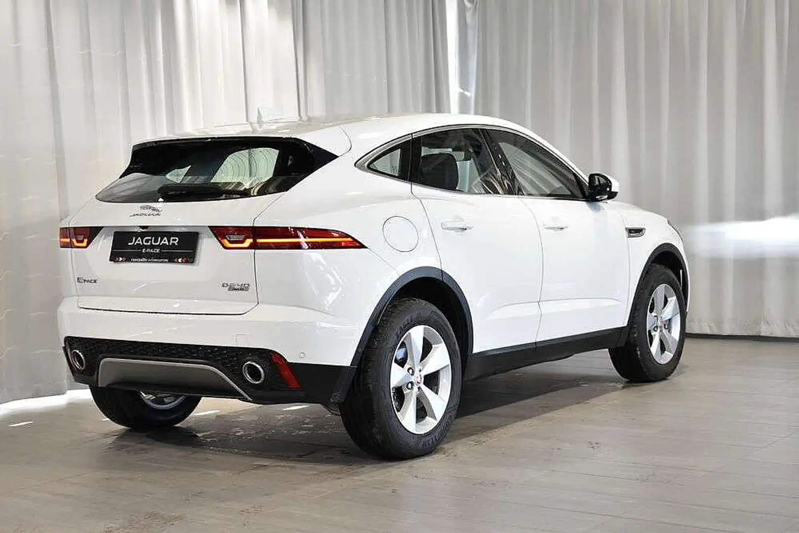 Jaguar E-Pace 20d AWD S Aut. Weiß - 2