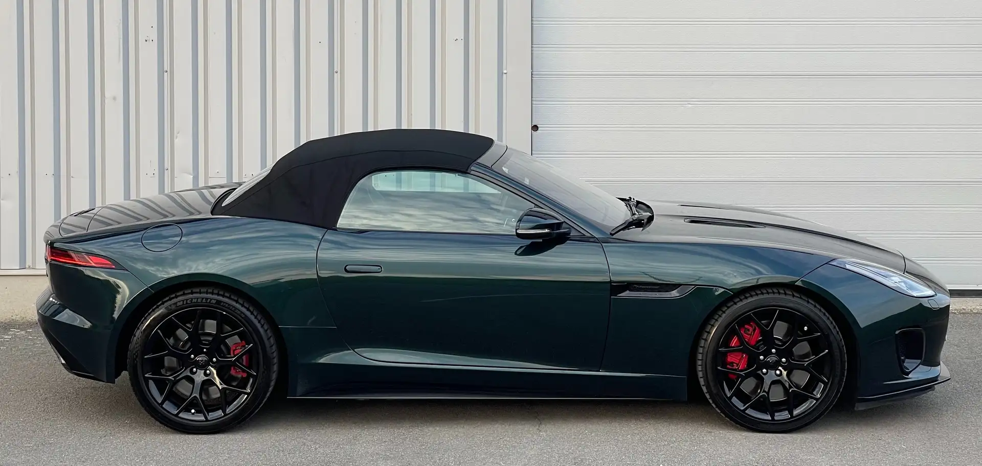 Jaguar F-Type Cabriolet 2.0 i4 R-Dynamic - Immaculate Condition Groen - 2